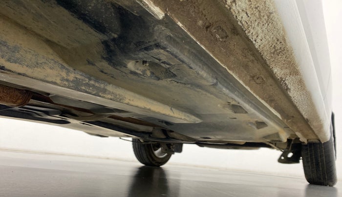 2010 Volkswagen Vento HIGHLINE PETROL, Petrol, Manual, 25,462 km, Right Side Underbody