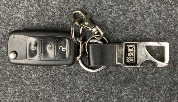 2010 Volkswagen Vento HIGHLINE PETROL, Petrol, Manual, 25,462 km, Lock system - Dork lock functional only from remote key