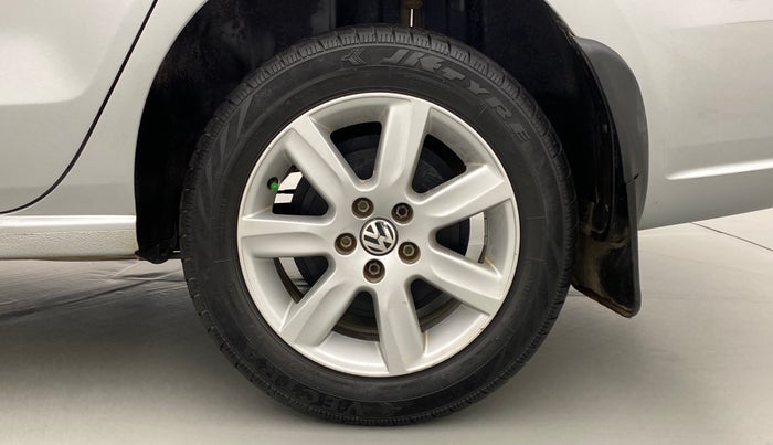 2010 Volkswagen Vento HIGHLINE PETROL, Petrol, Manual, 25,462 km, Left Rear Wheel