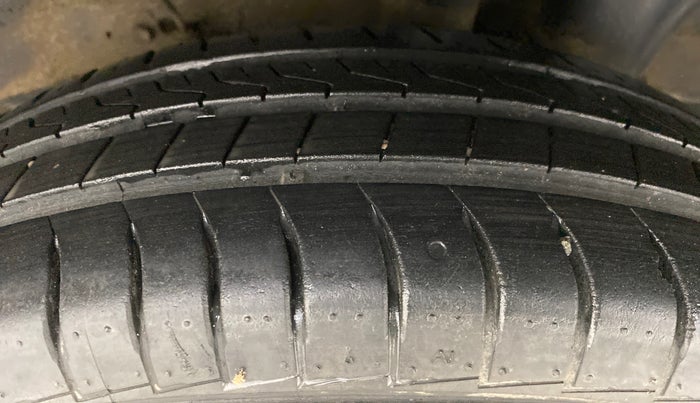 2019 Hyundai NEW SANTRO ERA 1.1, Petrol, Manual, 9,546 km, Left Rear Tyre Tread