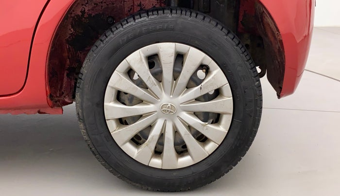 2011 Toyota Etios Liva G, Petrol, Manual, 37,609 km, Left Rear Wheel