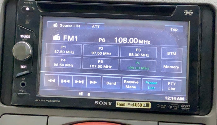 2011 Toyota Etios Liva G, Petrol, Manual, 37,460 km, Infotainment system - Music system has minor cracks