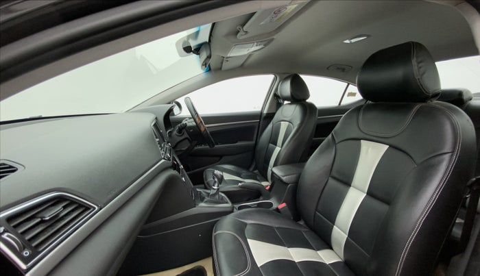 2018 Hyundai New Elantra 2.0 SX MT PETROL, Petrol, Manual, 54,866 km, Right Side Front Door Cabin