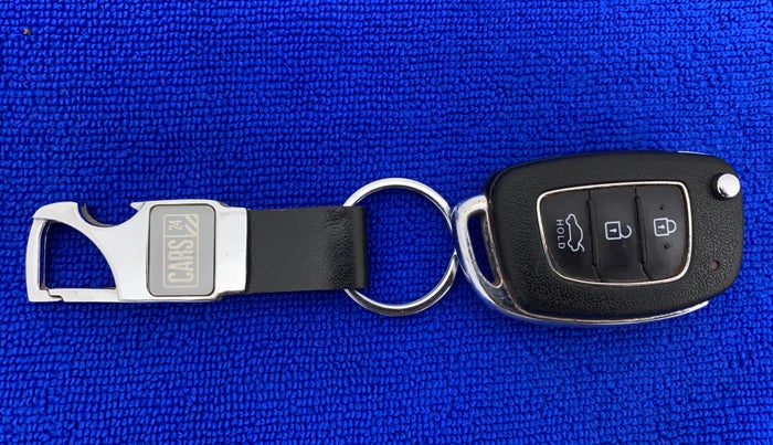 2018 Hyundai New Elantra 2.0 SX MT PETROL, Petrol, Manual, 54,866 km, Key Close Up
