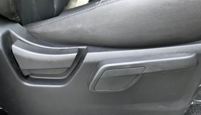 2020 Mahindra Scorpio S11, Diesel, Manual, 17,284 km, Driver Side Adjustment Panel