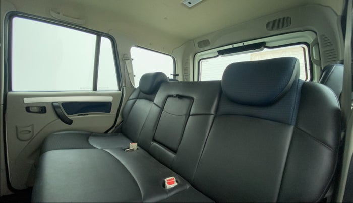 2020 Mahindra Scorpio S11, Diesel, Manual, 17,284 km, Right Side Rear Door Cabin
