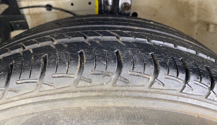 2018 Maruti Ertiga VXI  LIMITED EDITION, Petrol, Manual, 13,797 km, Left Front Tyre Tread