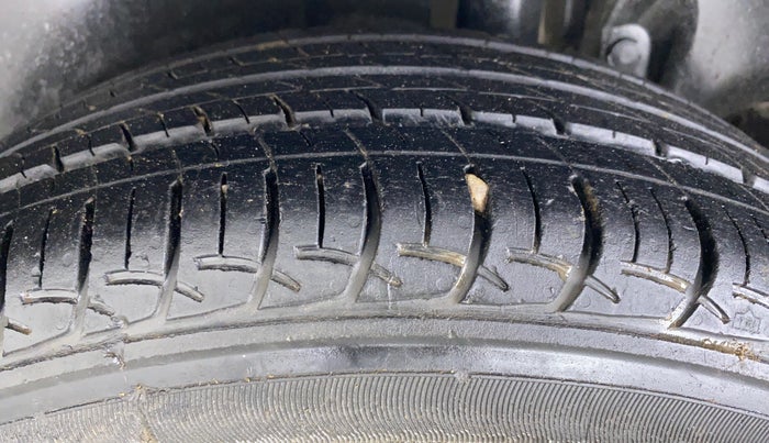 2018 Maruti Ertiga VXI  LIMITED EDITION, Petrol, Manual, 13,797 km, Left Rear Tyre Tread