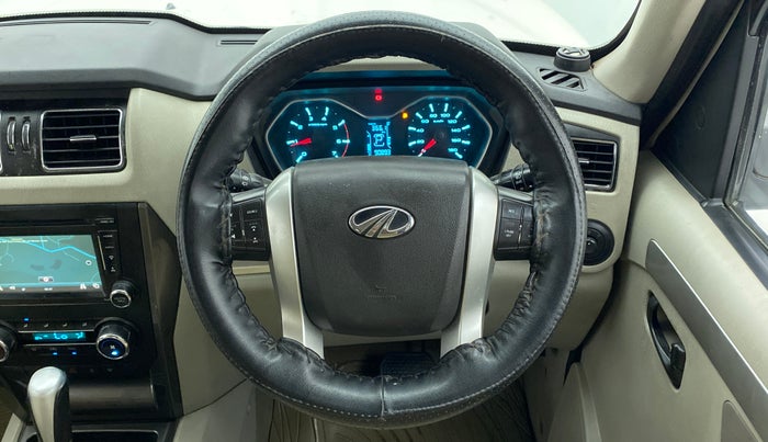 2015 Mahindra Scorpio S10 AT, Diesel, Automatic, 90,893 km, Steering Wheel Close Up