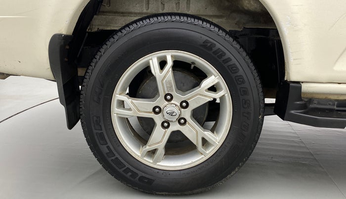 2015 Mahindra Scorpio S10 AT, Diesel, Automatic, 90,893 km, Right Rear Wheel