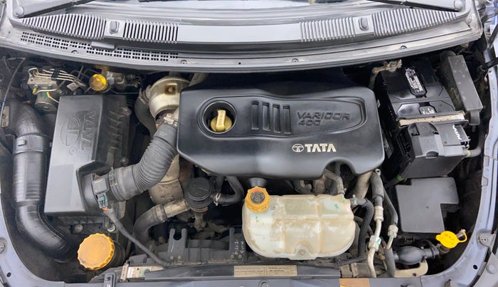 2017 Tata Hexa Varicor 400 XTA, Diesel, Automatic, 73,660 km, Engine Bonet View