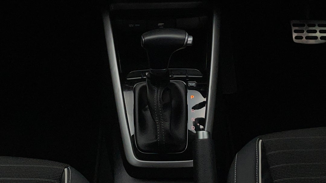 2021 Kia Rio Gt-line, Automatic, 49203 km, Gear Lever 