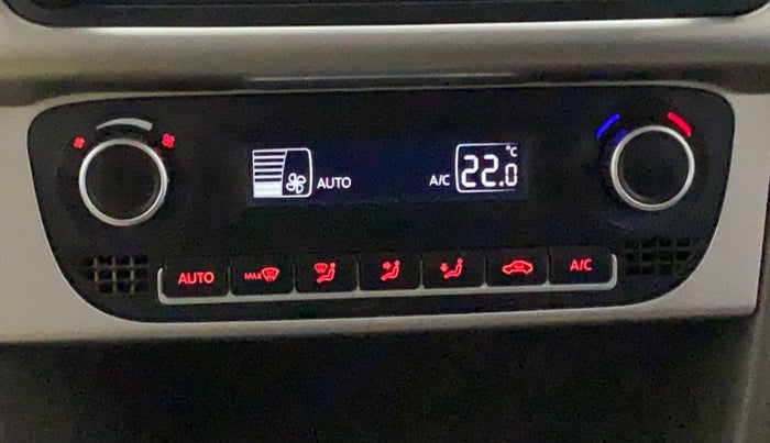 2016 Volkswagen Vento HIGHLINE PETROL AT, Petrol, Automatic, 64,409 km, Automatic Climate Control