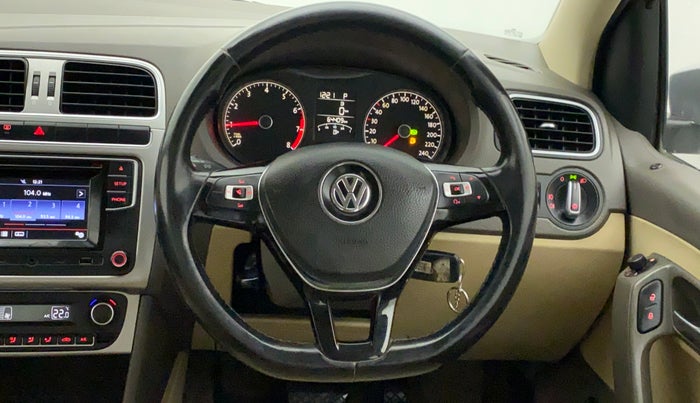 2016 Volkswagen Vento HIGHLINE PETROL AT, Petrol, Automatic, 64,409 km, Steering Wheel Close Up