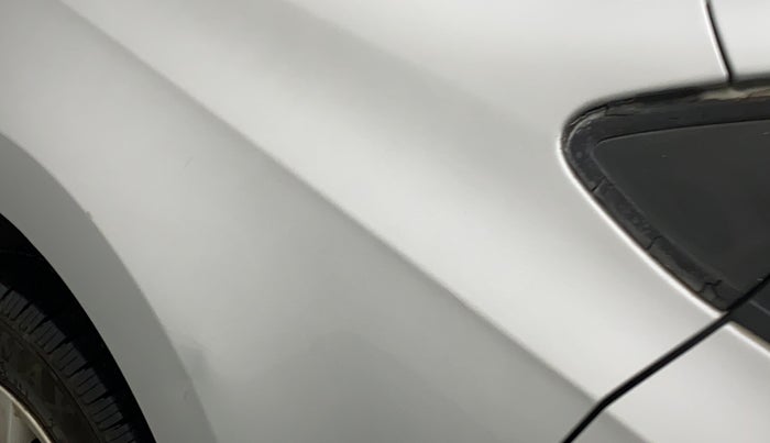 2016 Volkswagen Vento HIGHLINE PETROL AT, Petrol, Automatic, 64,409 km, Left fender - Slightly dented