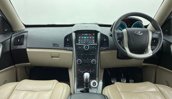 2018 Mahindra XUV500 W10, Diesel, Manual, 55,079 km, Dashboard
