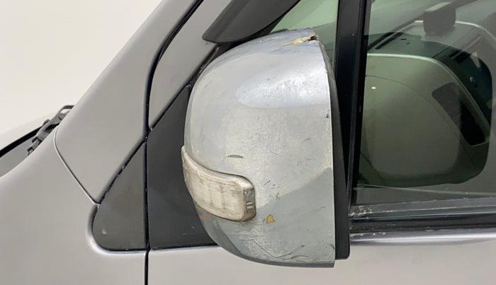 2016 Maruti Wagon R 1.0 VXI AMT, Petrol, Automatic, 65,727 km, Left rear-view mirror - Indicator light has minor damage
