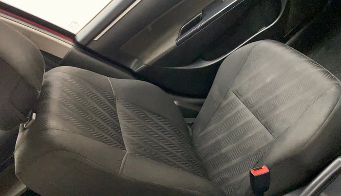 2013 Maruti Swift VDI, Diesel, Manual, 94,361 km, Front left seat (passenger seat) - Cover slightly stained