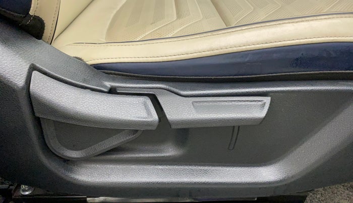 2022 KIA CARENS LUXURY PLUS 1.4 PETROL 7 STR, Petrol, Manual, 13,537 km, Driver Side Adjustment Panel