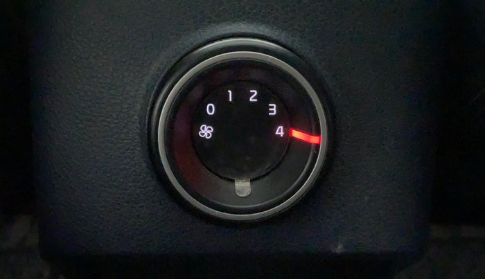 2022 KIA CARENS LUXURY PLUS 1.4 PETROL 7 STR, Petrol, Manual, 13,537 km, Rear AC Temperature Control