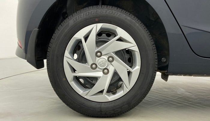 2021 Hyundai NEW I20 MAGNA 1.2 MT, Petrol, Manual, 3,011 km, Right Rear Wheel