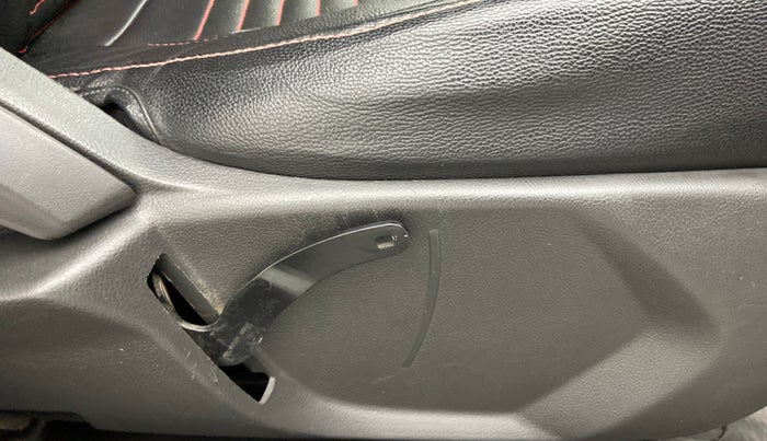 2018 Ford FREESTYLE TITANIUM 1.2 PETROL, Petrol, Manual, 54,380 km, Driver seat - Seat adjuster lever broken but working
