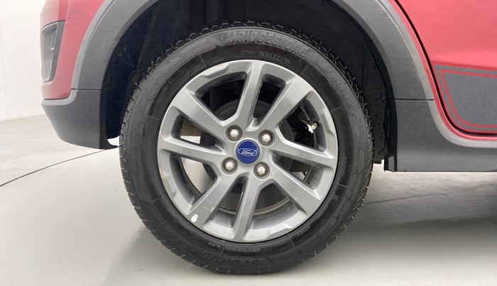 2018 Ford FREESTYLE TITANIUM 1.2 PETROL, Petrol, Manual, 54,380 km, Right Rear Wheel