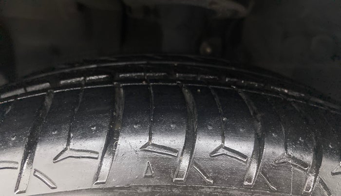 2018 Ford FREESTYLE TITANIUM 1.2 PETROL, Petrol, Manual, 54,380 km, Left Front Tyre Tread