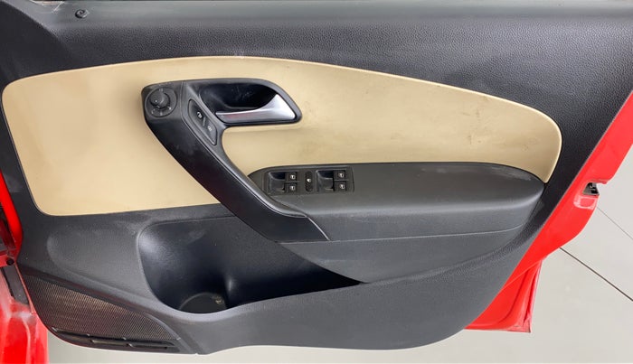 2015 Volkswagen Polo HIGHLINE1.2L PETROL, Petrol, Manual, 34,366 km, Driver Side Door Panels Control