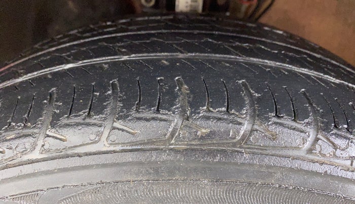2015 Volkswagen Polo HIGHLINE1.2L PETROL, Petrol, Manual, 34,366 km, Left Front Tyre Tread