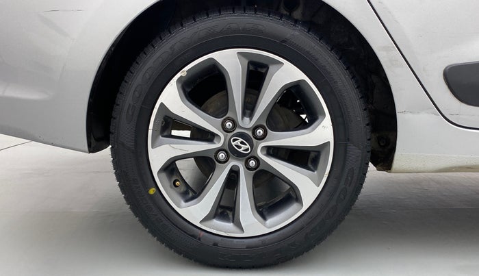 2014 Hyundai Xcent SX 1.2 OPT, Petrol, Manual, Right Rear Wheel