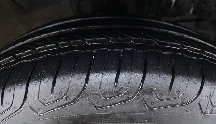 2016 Honda City V MT PETROL, Petrol, Manual, 30,149 km, Right Front Tyre Tread