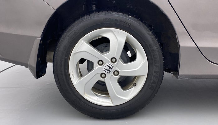 2016 Honda City V MT PETROL, Petrol, Manual, 30,149 km, Right Rear Wheel