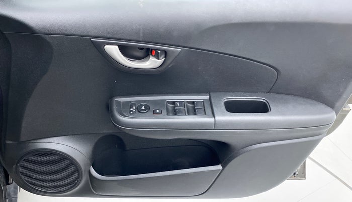 2018 Honda BR-V 1.5L I-VTEC S, Petrol, Manual, 15,662 km, Driver Side Door Panels Control