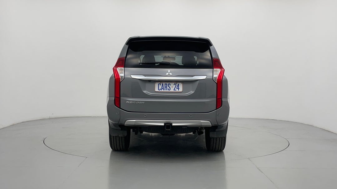 2016 Mitsubishi Pajero Sport Gls (4x4), Automatic, 100471 km, Back/Rear View