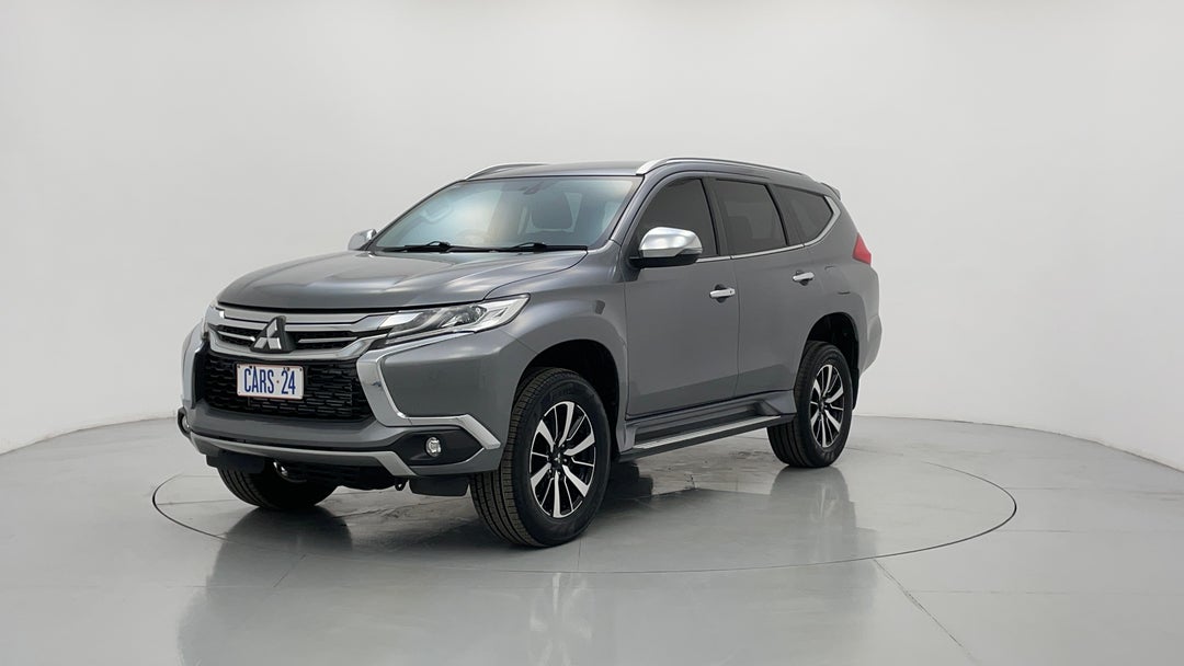 2016 Mitsubishi Pajero Sport Gls (4x4), Automatic, 100471 km, Left Front Diagonal (45- Degree) View