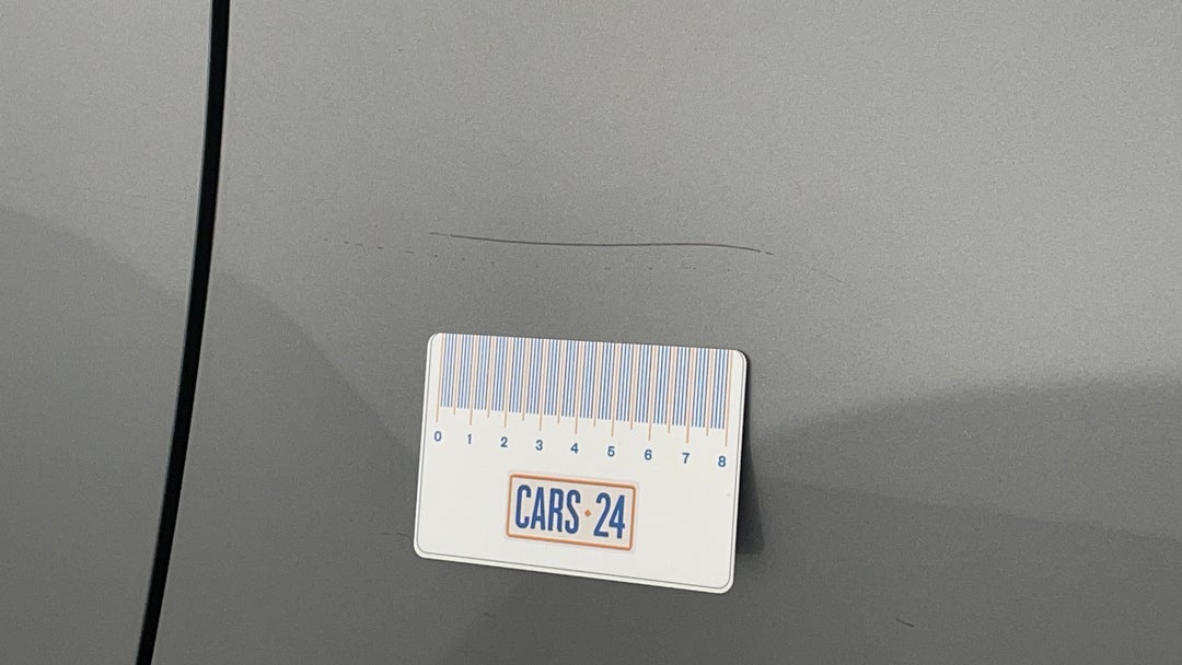 2016 Mitsubishi Pajero Sport Gls (4x4), Automatic, 100471 km, Quarter Panel Front RHS Guard Scratch