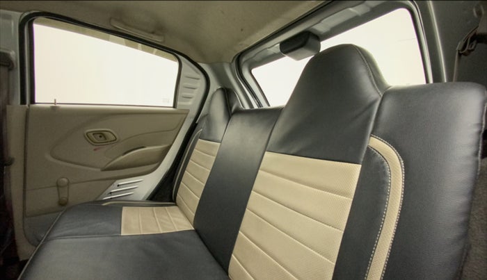 2016 Datsun Redi Go T, Petrol, Manual, 25,395 km, Right Side Rear Door Cabin