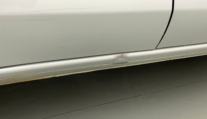 2016 Datsun Redi Go T, Petrol, Manual, 25,395 km, Right running board - Slightly dented