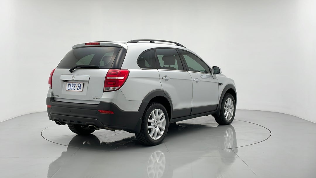 Right Back Diagonal (45- Degree) View