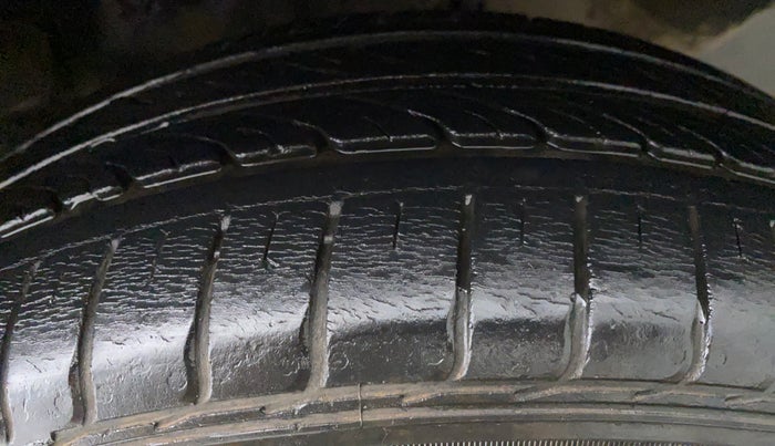 2013 Honda City V MT PETROL, Petrol, Manual, 28,129 km, Left Rear Tyre Tread