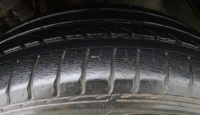 2013 Honda City V MT PETROL, Petrol, Manual, 28,129 km, Left Front Tyre Tread