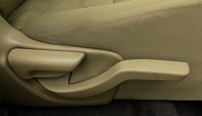 2015 Honda Brio 1.2 S MT I VTEC, Petrol, Manual, 52,444 km, Driver Side Adjustment Panel