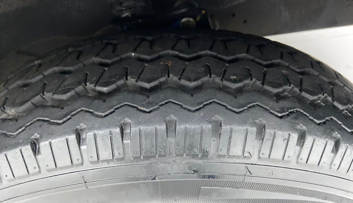 2018 Maruti Eeco 5 STR WITH AC PLUSHTR, Petrol, Manual, 4,647 km, Right Front Tyre Tread