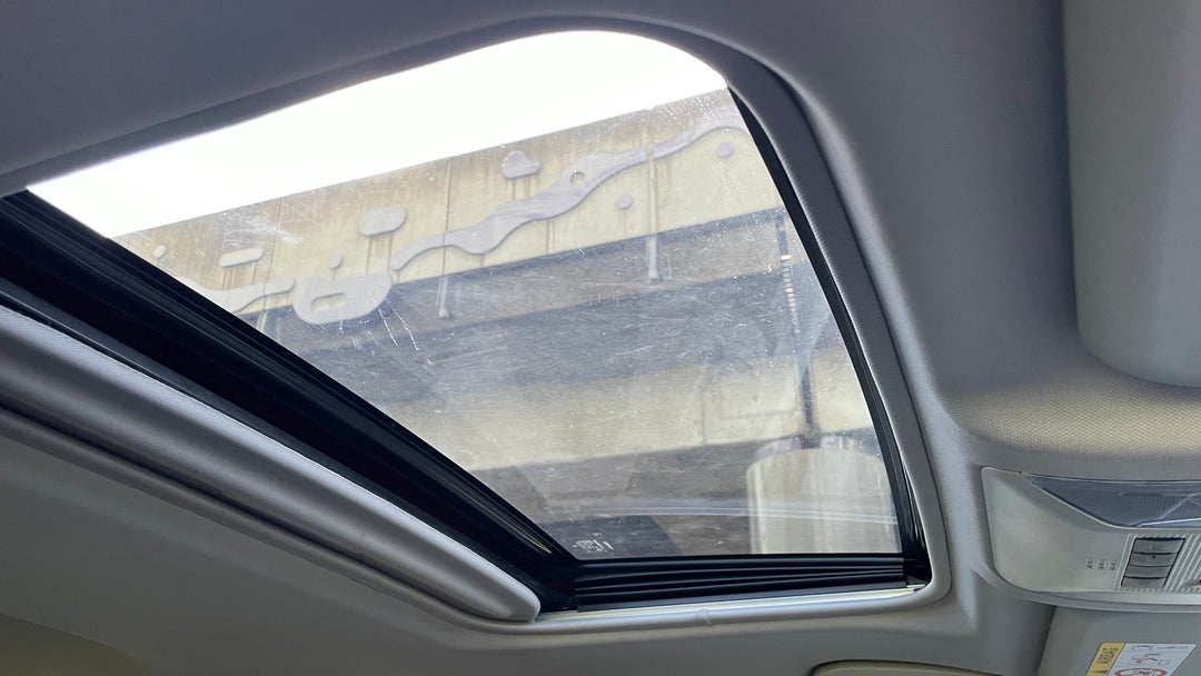 Interior Sunroof/Moonroof