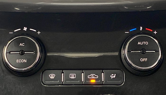 2018 Tata NEXON XZA+ 1.5 Dual Tone, Diesel, Automatic, 58,988 km, Automatic Climate Control