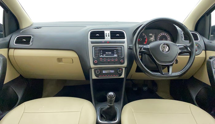 2017 Volkswagen Ameo HIGHLINE1.2L, Petrol, Manual, 64,061 km, Dashboard