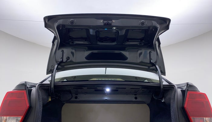 2017 Volkswagen Ameo HIGHLINE1.2L, Petrol, Manual, 64,061 km, Boot Door Open