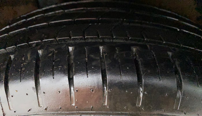 2017 Maruti Baleno ALPHA PETROL 1.2, Petrol, Manual, 45,708 km, Right Rear Tyre Tread