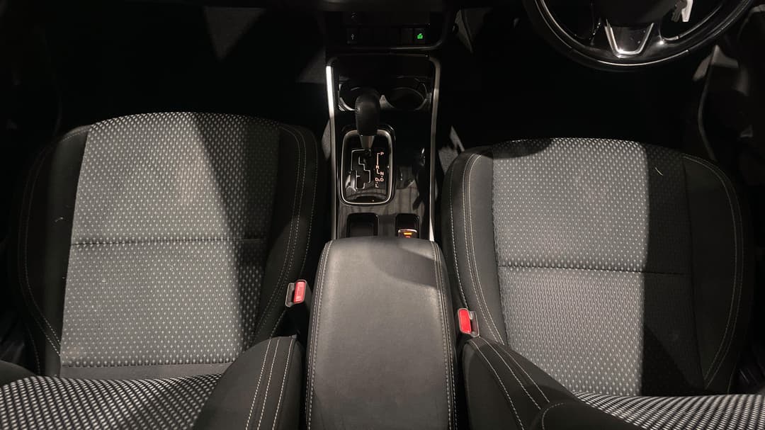 2021 Mitsubishi Outlander Es 7 Seat (2WD), Automatic, 69538 km, Center Console